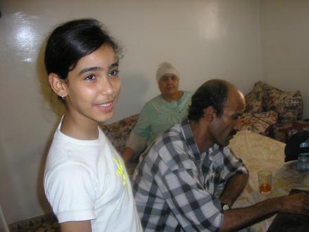 c est moi et  ma fille nassima et  la mére  de ma  femme
